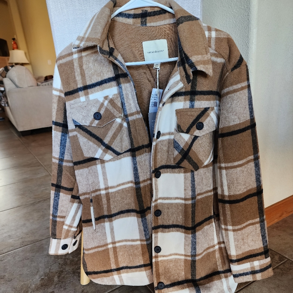 NWT thread and supply shackets